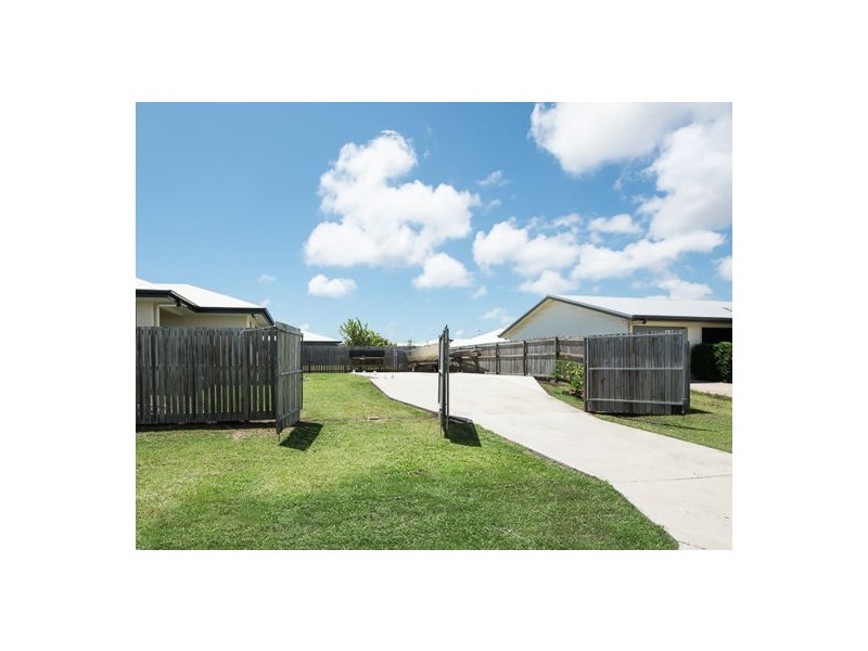 34 Montgomery Street, Rural View QLD 4740