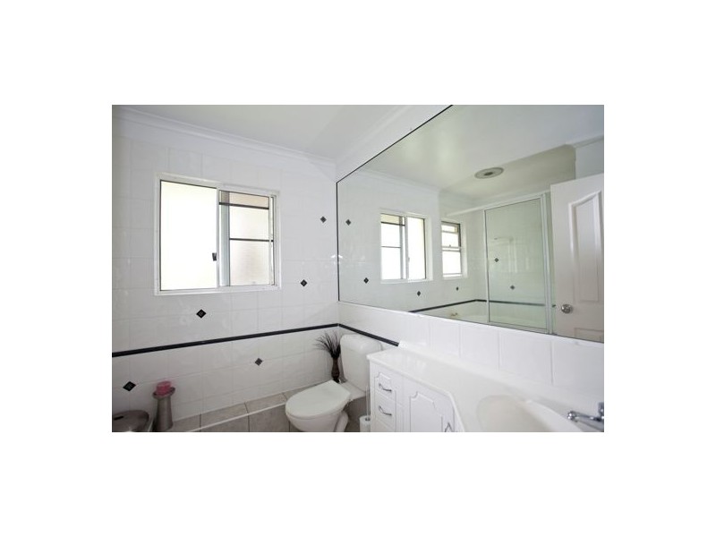 2/18 Beach Road, Dolphin Heads QLD 4740