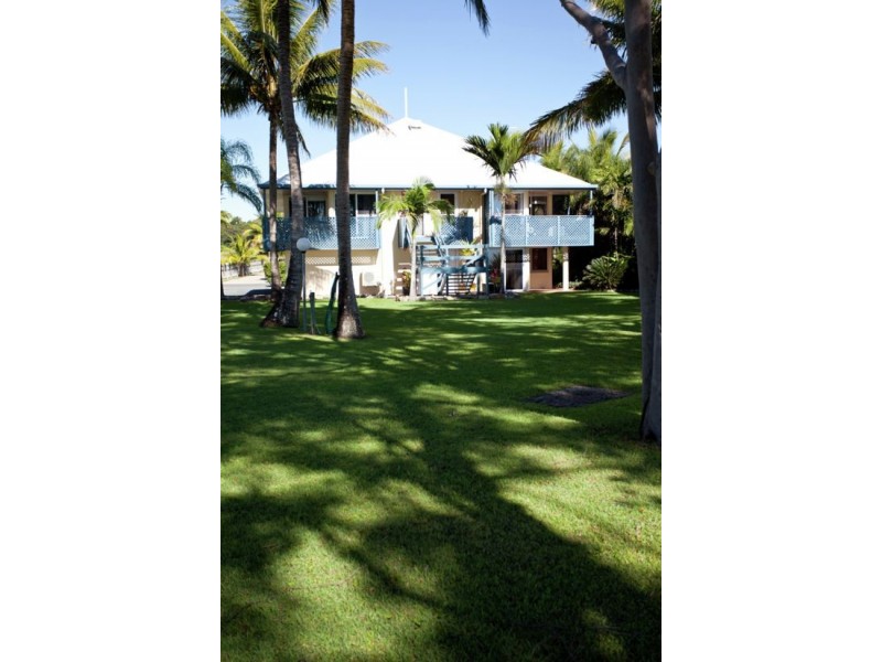 2/18 Beach Road, Dolphin Heads QLD 4740