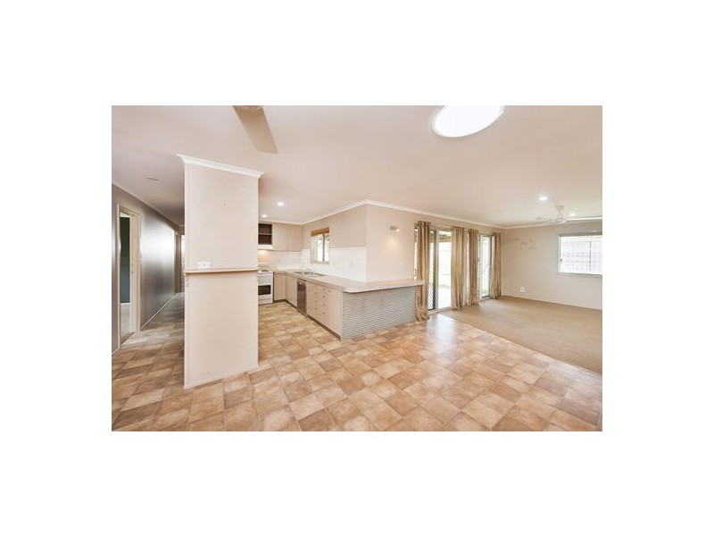 6 Tasman Court, Andergrove QLD 4740