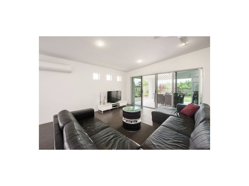 6 Vesta Lane, Ooralea QLD 4740
