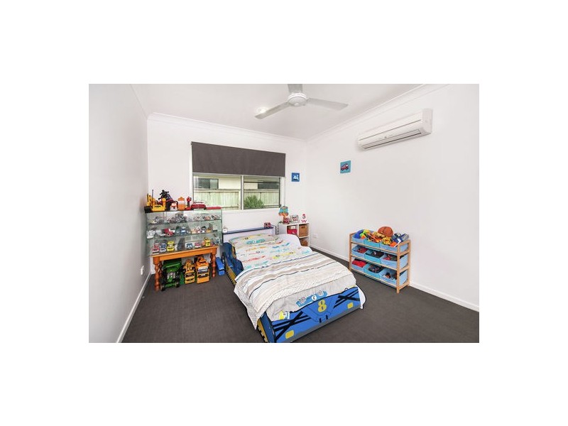 6 Vesta Lane, Ooralea QLD 4740