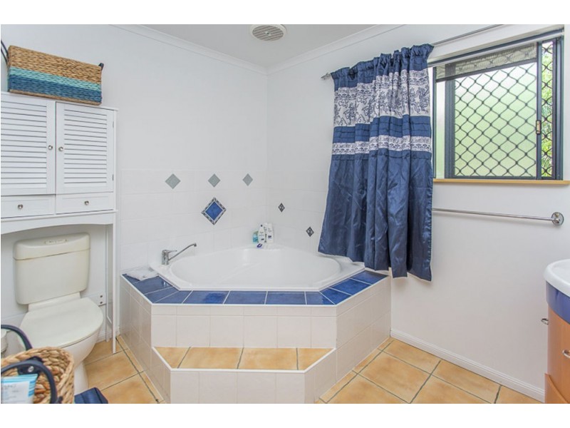 12 Highview Close, Farleigh QLD 4741