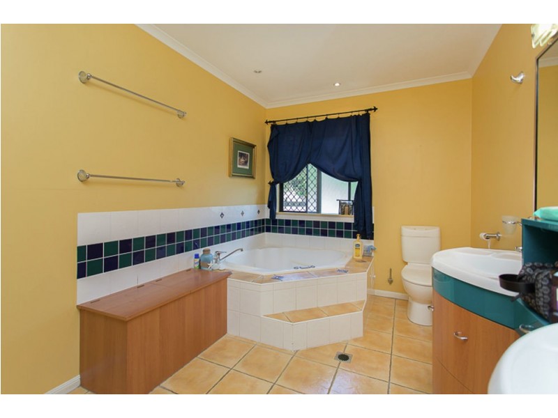 12 Highview Close, Farleigh QLD 4741