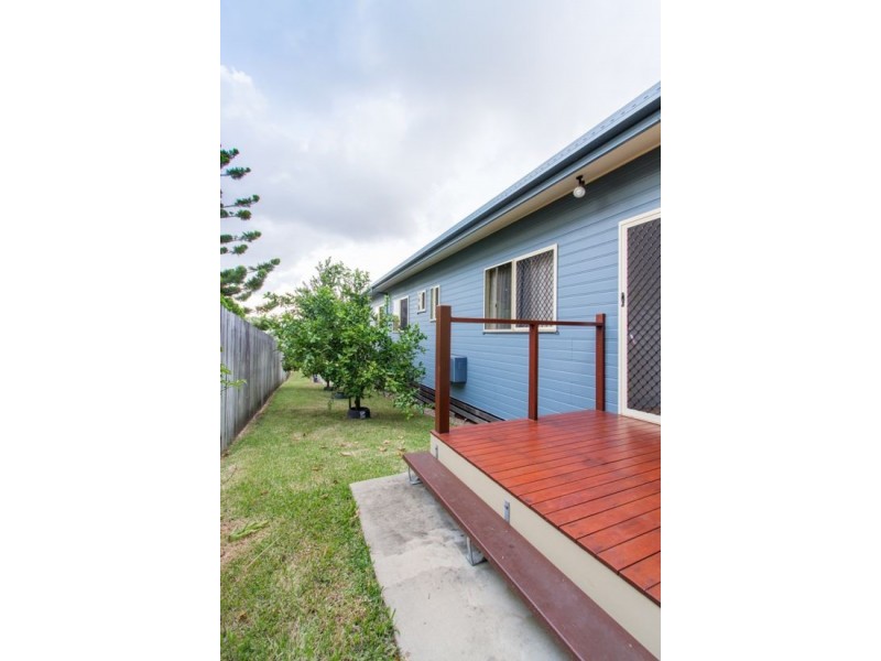 4 ARANA DRIVE, Rural View QLD 4740