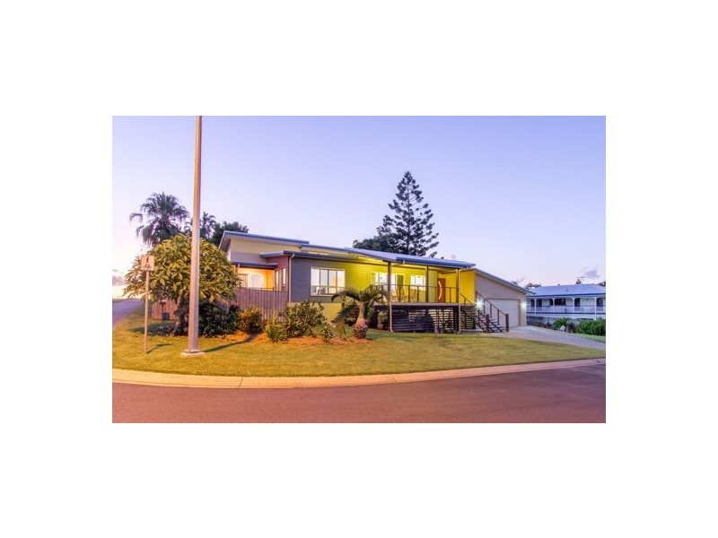 4 ARANA DRIVE, Rural View QLD 4740
