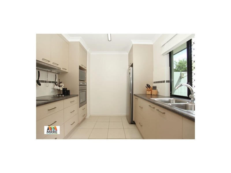 1 & 2/28 Dustwill Street, Eimeo QLD 4740