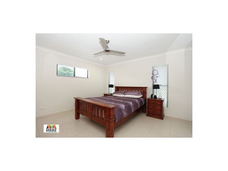 1 & 2/28 Dustwill Street, Eimeo QLD 4740