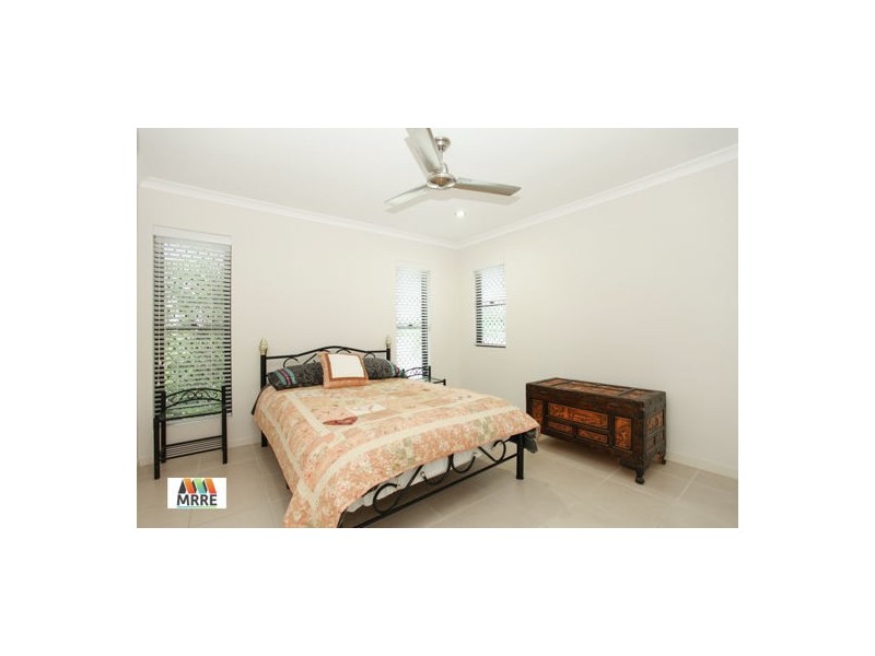 1 & 2/28 Dustwill Street, Eimeo QLD 4740