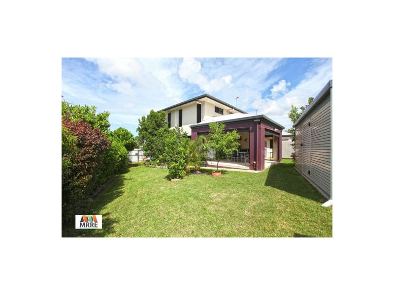 1 & 2/28 Dustwill Street, Eimeo QLD 4740
