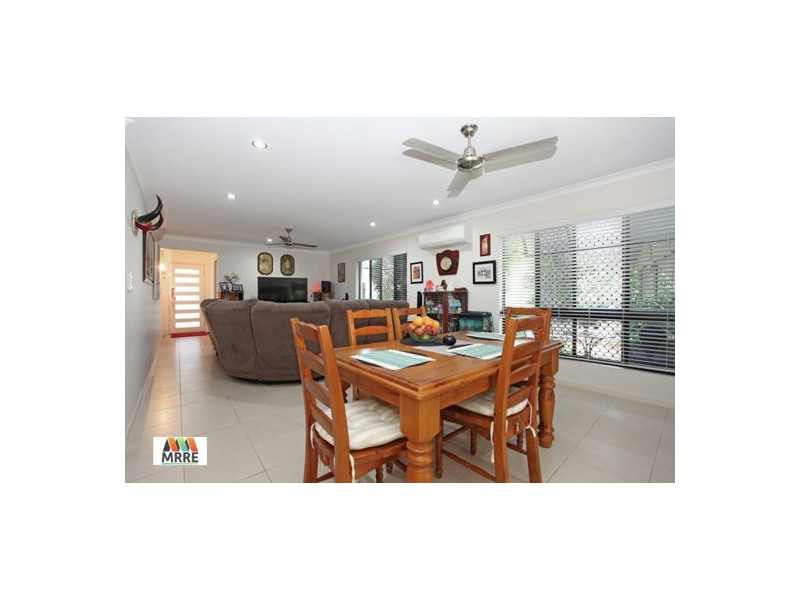 1 & 2/28 Dustwill Street, Eimeo QLD 4740