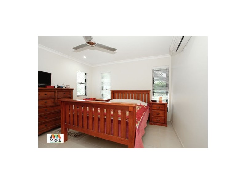 1 & 2/28 Dustwill Street, Eimeo QLD 4740