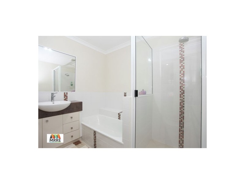 1 & 2/28 Dustwill Street, Eimeo QLD 4740