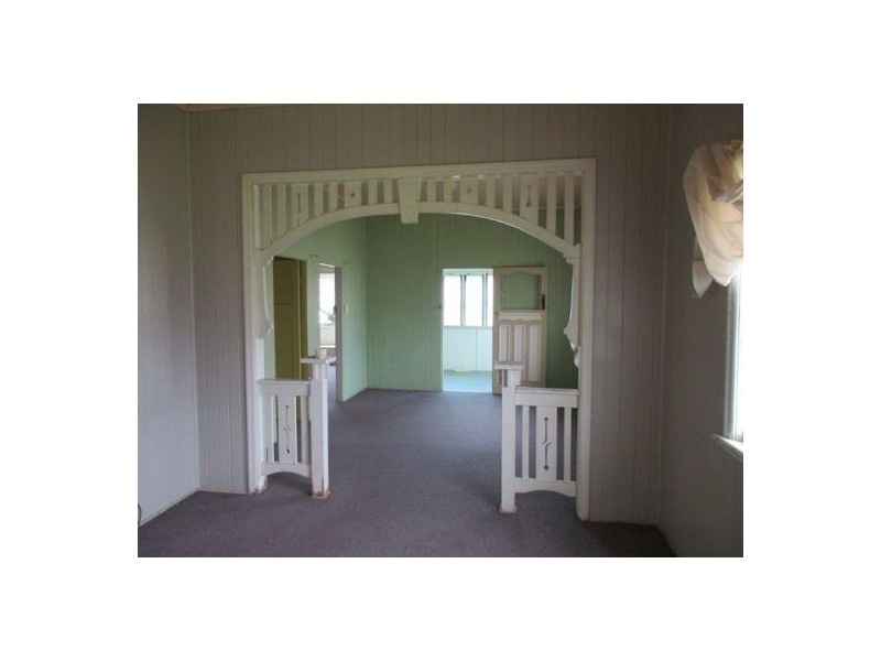 10 Symons Street, South Mackay QLD 4740