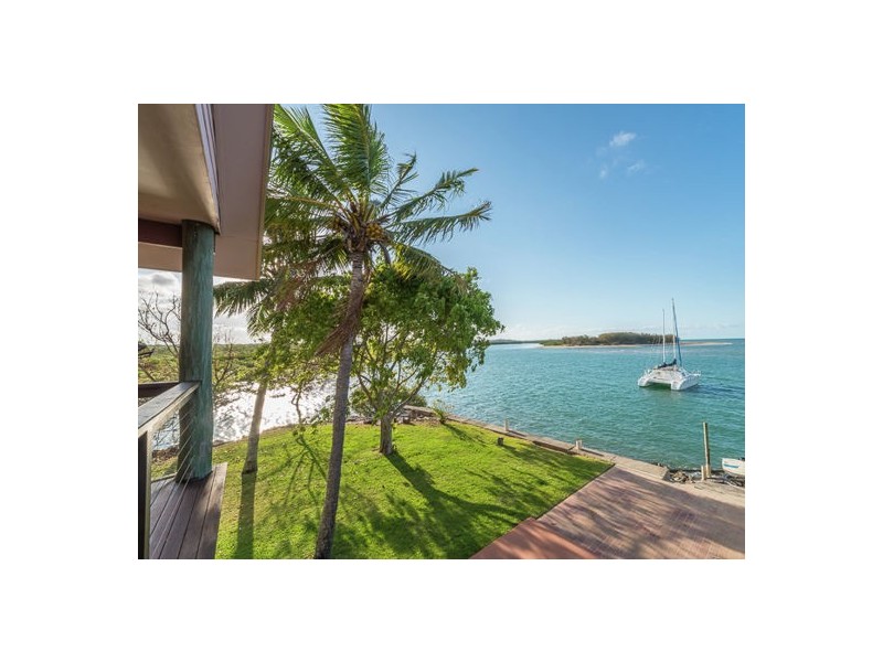 19 Seagull Street, Slade Point QLD 4740