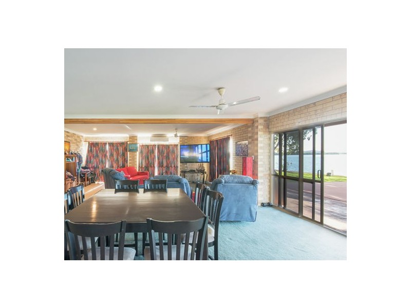 19 Seagull Street, Slade Point QLD 4740