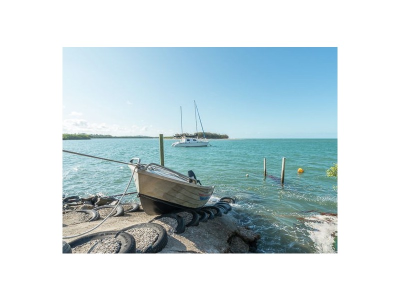 19 Seagull Street, Slade Point QLD 4740