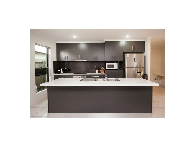 12 Berkshire Lane, Ooralea QLD 4740