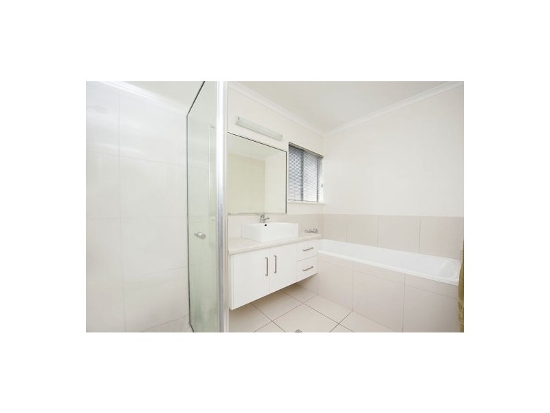 12 Berkshire Lane, Ooralea QLD 4740