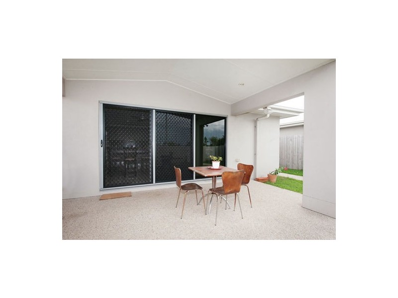 12 Berkshire Lane, Ooralea QLD 4740