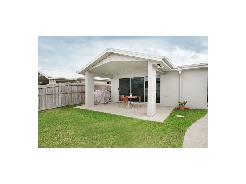 12 Berkshire Lane, Ooralea QLD 4740