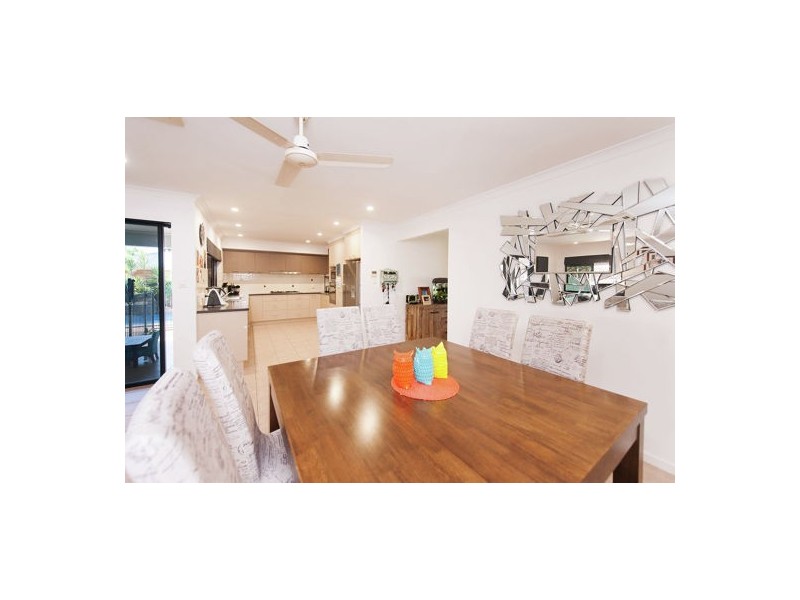 15 Crofton Close, Rural View QLD 4740