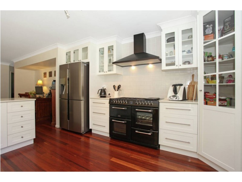 10-12 Eyre Place, Erakala QLD 4740