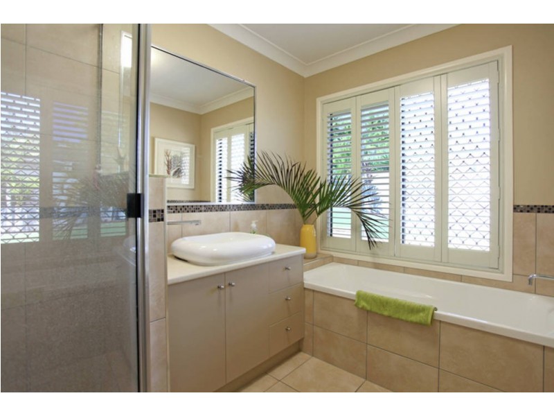 10-12 Eyre Place, Erakala QLD 4740