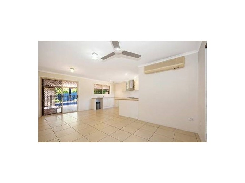 6 DUKE COURT, Eimeo QLD 4740