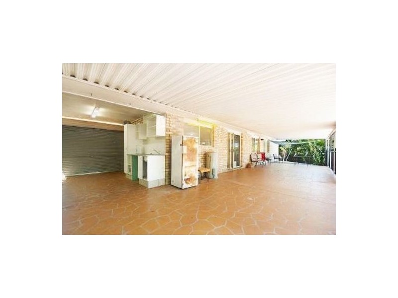 6 DUKE COURT, Eimeo QLD 4740