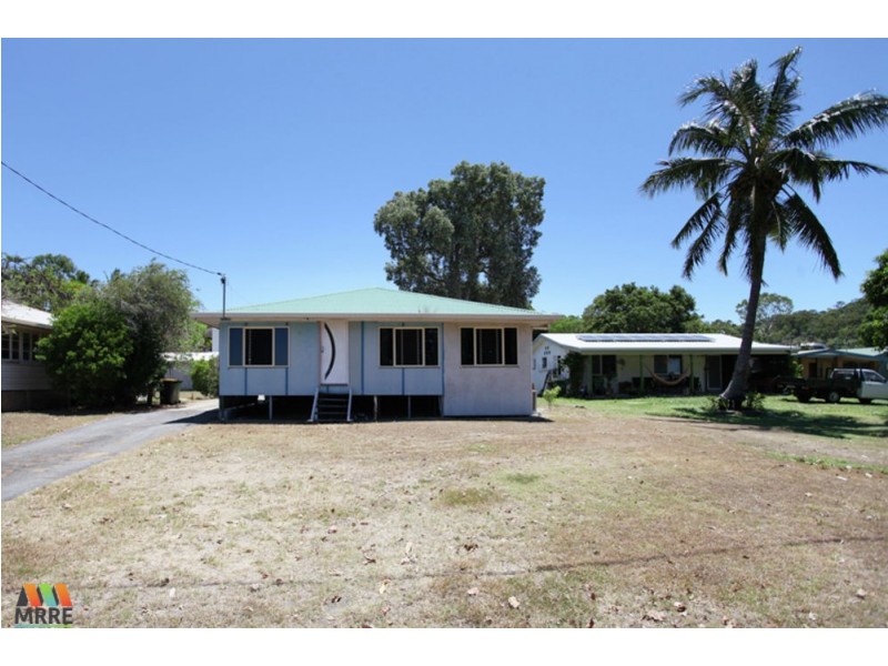 28 Ward Esplanade, Ball Bay QLD 4741