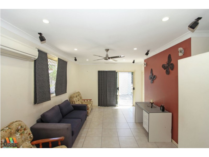 28 Ward Esplanade, Ball Bay QLD 4741