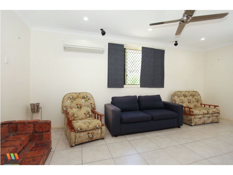 28 Ward Esplanade, Ball Bay QLD 4741