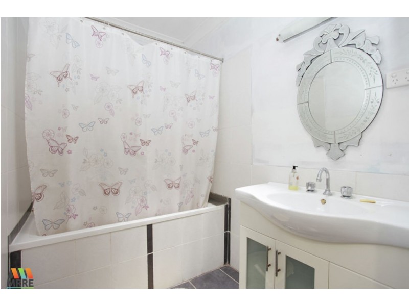 28 Ward Esplanade, Ball Bay QLD 4741