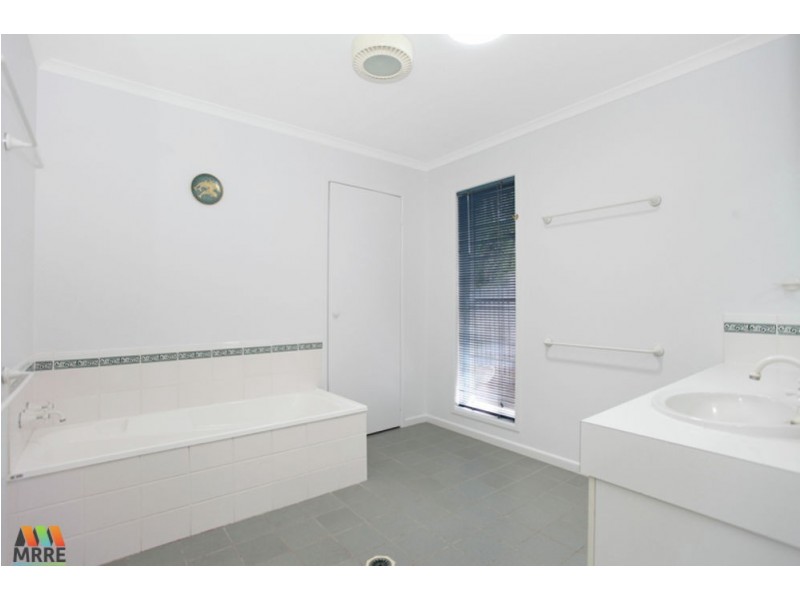 20 Gentle Avenue, Bucasia QLD 4750