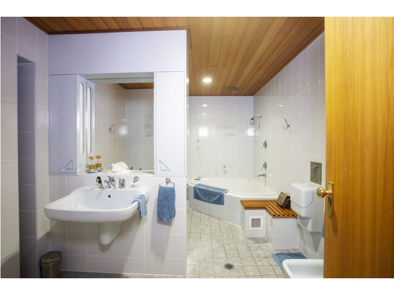 5 Eulbertie Avenue, Eimeo QLD 4740