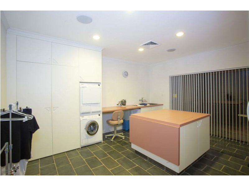 5 Eulbertie Avenue, Eimeo QLD 4740