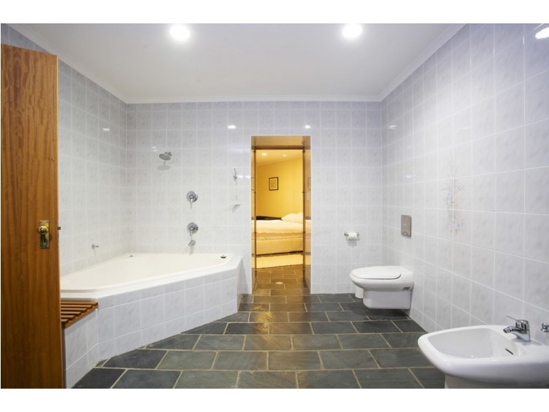 5 Eulbertie Avenue, Eimeo QLD 4740