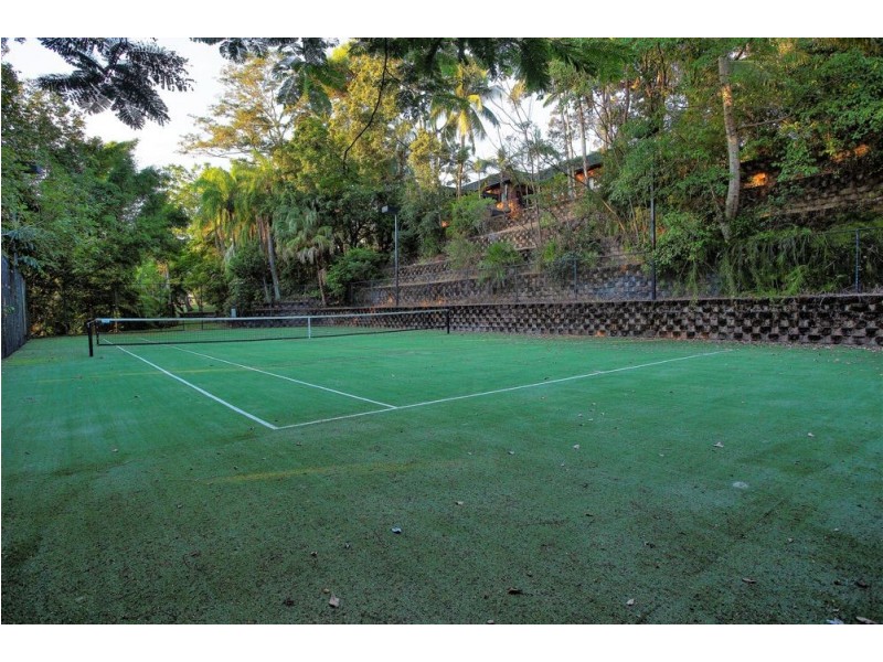 5 Eulbertie Avenue, Eimeo QLD 4740