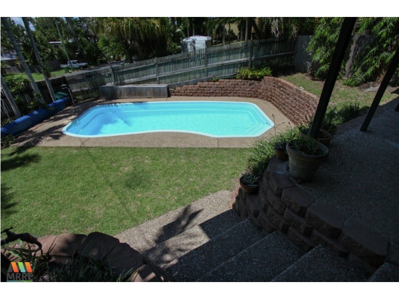 1 Gladstone Street, Eimeo QLD 4740