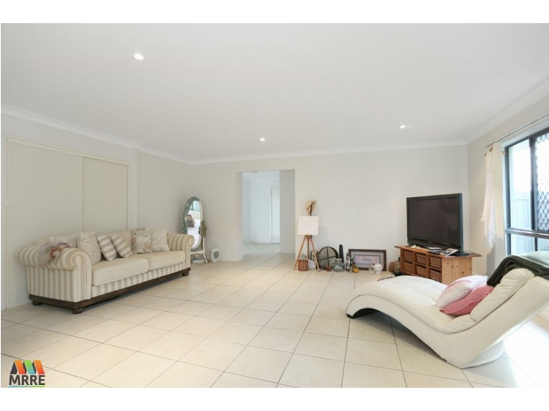 18 Schooner Avenue, Bucasia QLD 4750