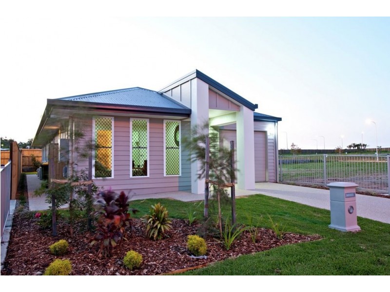 41 Sonoran st, Rural View QLD 4740