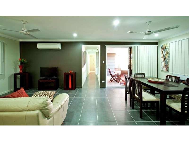 41 Sonoran st, Rural View QLD 4740