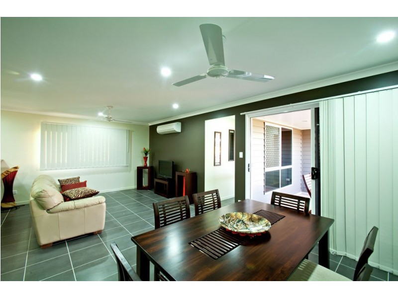 41 Sonoran st, Rural View QLD 4740