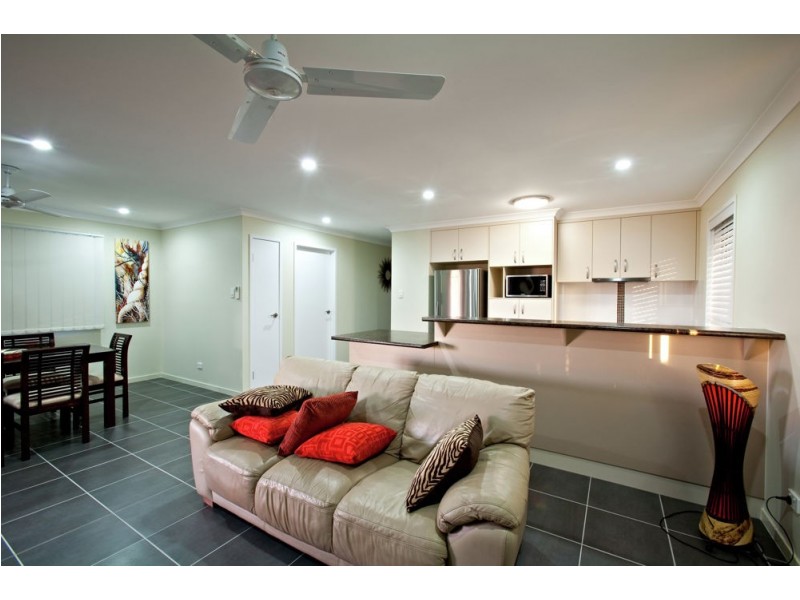 41 Sonoran st, Rural View QLD 4740