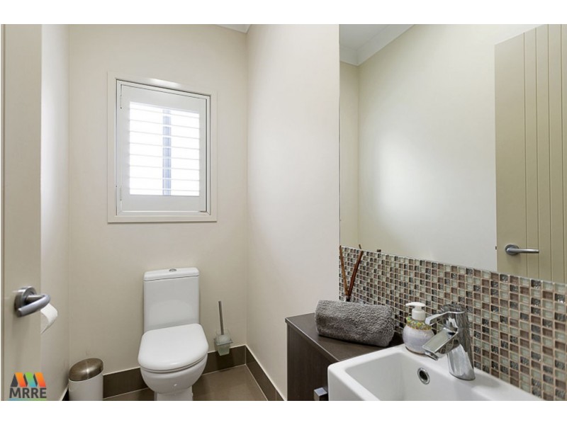 12 Turtle Place, Blacks Beach QLD 4740