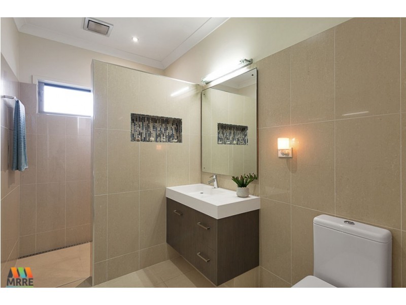 12 Turtle Place, Blacks Beach QLD 4740