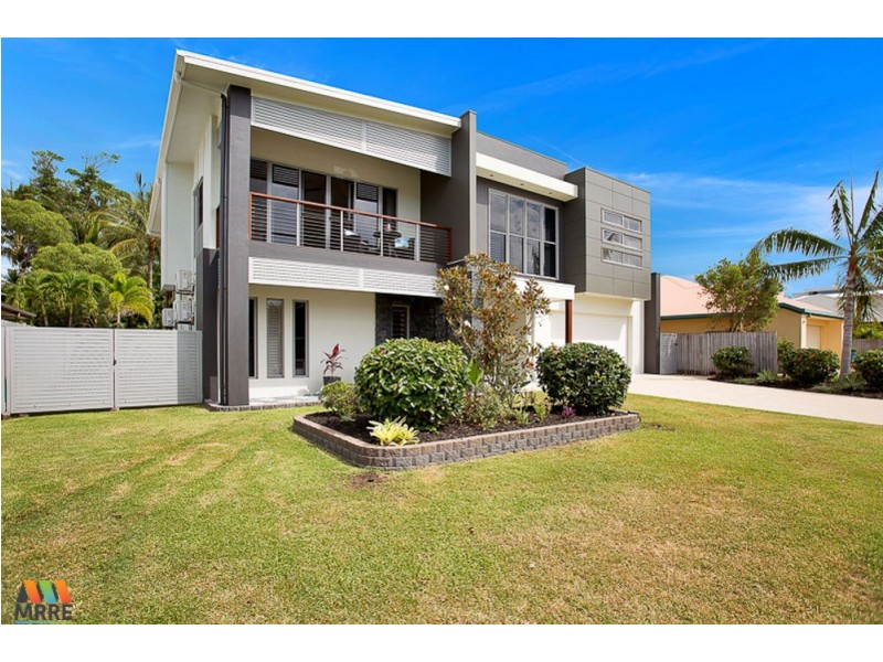 12 Turtle Place, Blacks Beach QLD 4740