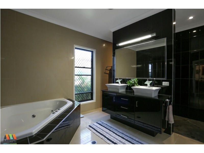 15 Monash Way, Ooralea QLD 4740