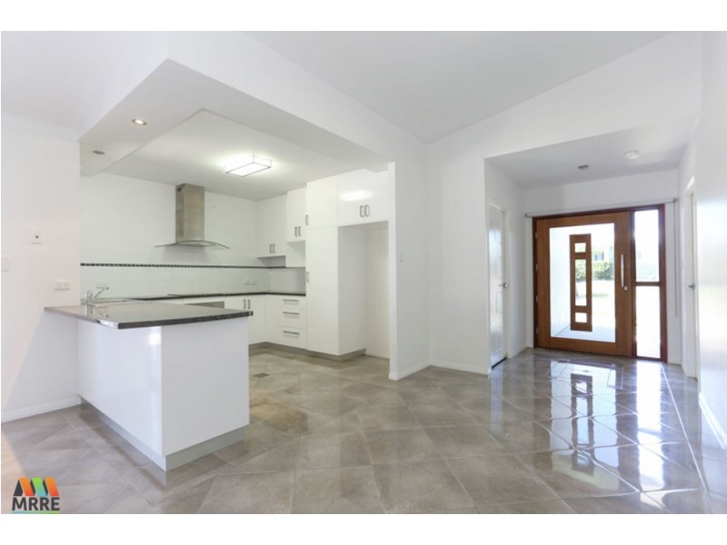 22 Hangan Street, Bucasia QLD 4750